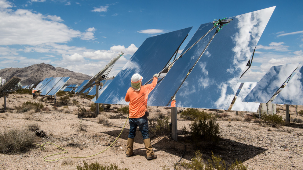 Solar Panele werden gereinigt 